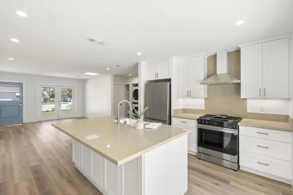 291 Ebony Avenue Imperial Beach, CA 91932
