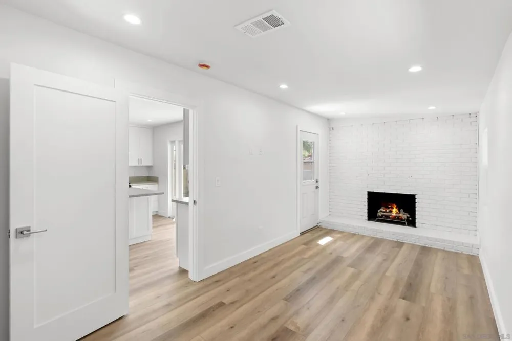 291 Ebony Avenue Imperial Beach, CA 91932