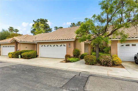 672 La Quinta Drive