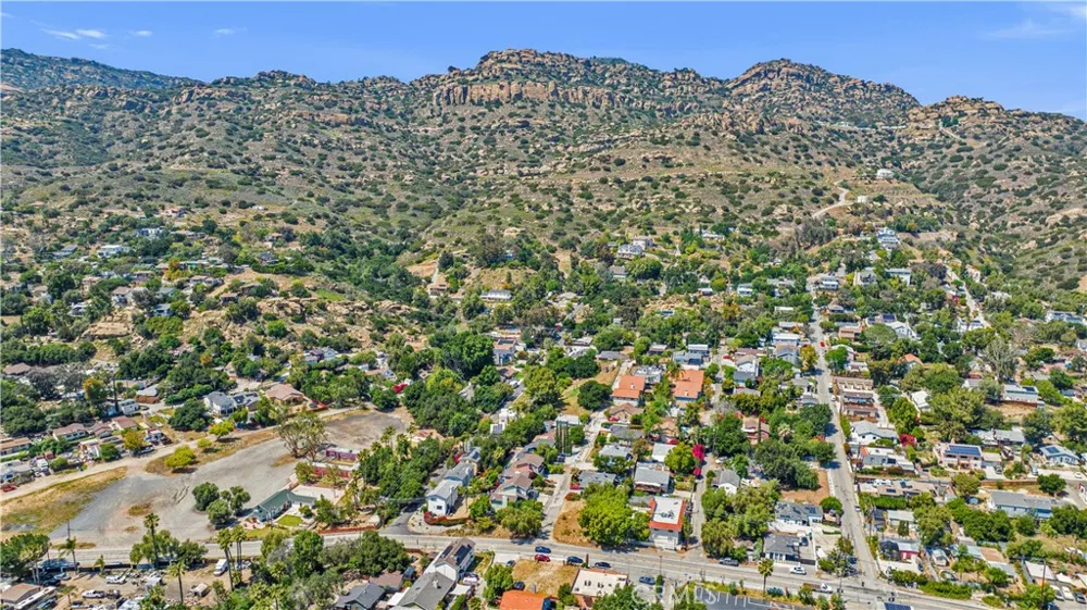 Lake Manor Chatsworth, CA 91311