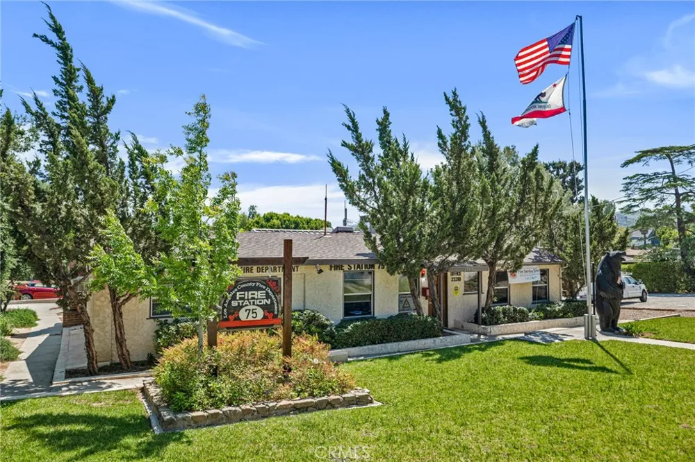 Lake Manor Chatsworth, CA 91311