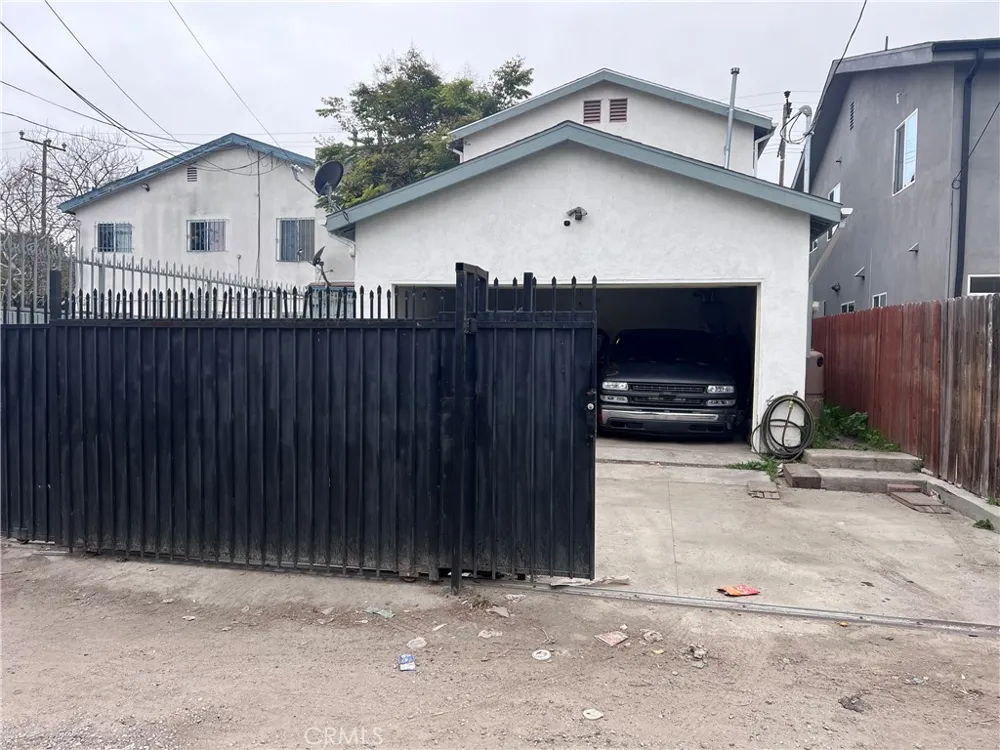 10970 Avalon Boulevard Los Angeles, CA 90061