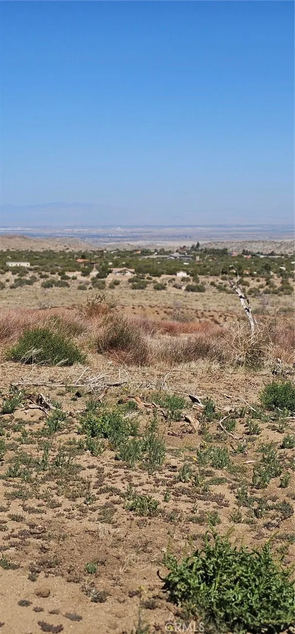 98th Street E Juniper Hills, CA 93543