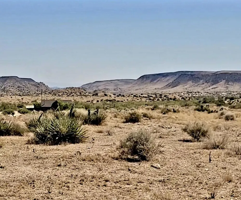 Trails End Ox Yoke Pass Pioneertown, CA 92268