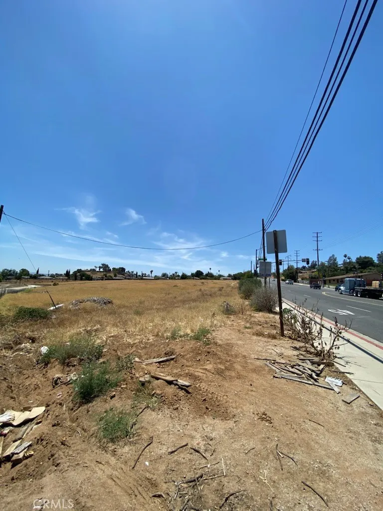 6000 Limonite Jurupa Valley, CA 92509