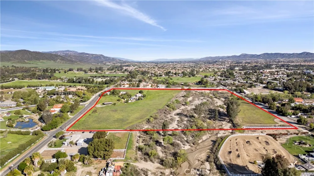 25070 Hayes Avenue Murrieta, CA 92562