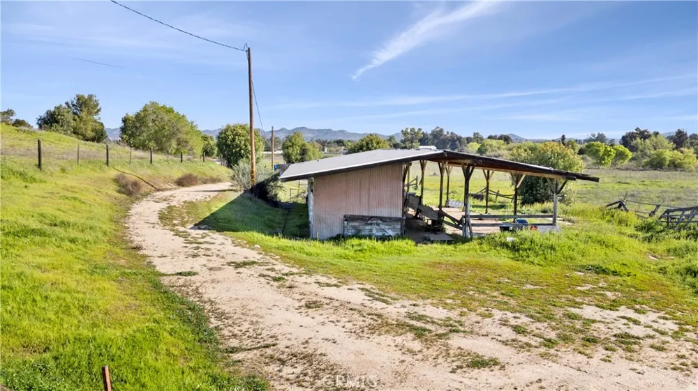 25070 Hayes Avenue Murrieta, CA 92562