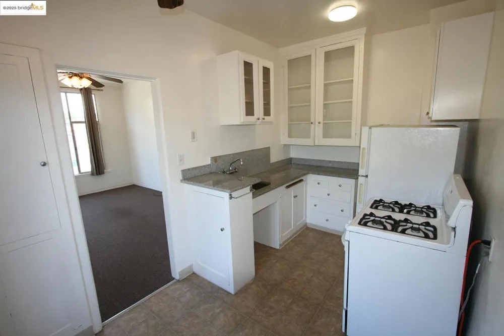 1458 E 33rd Street Oakland, CA 94602
