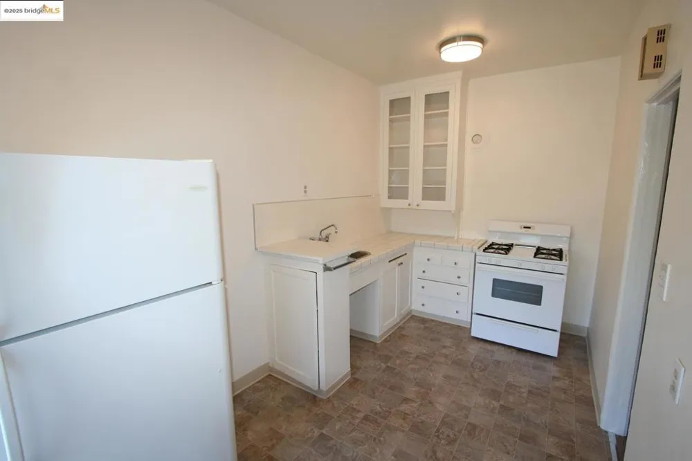 1458 E 33rd Street Oakland, CA 94602