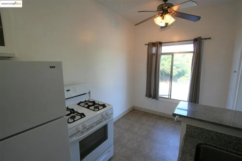 1458 E 33rd Street Oakland, CA 94602