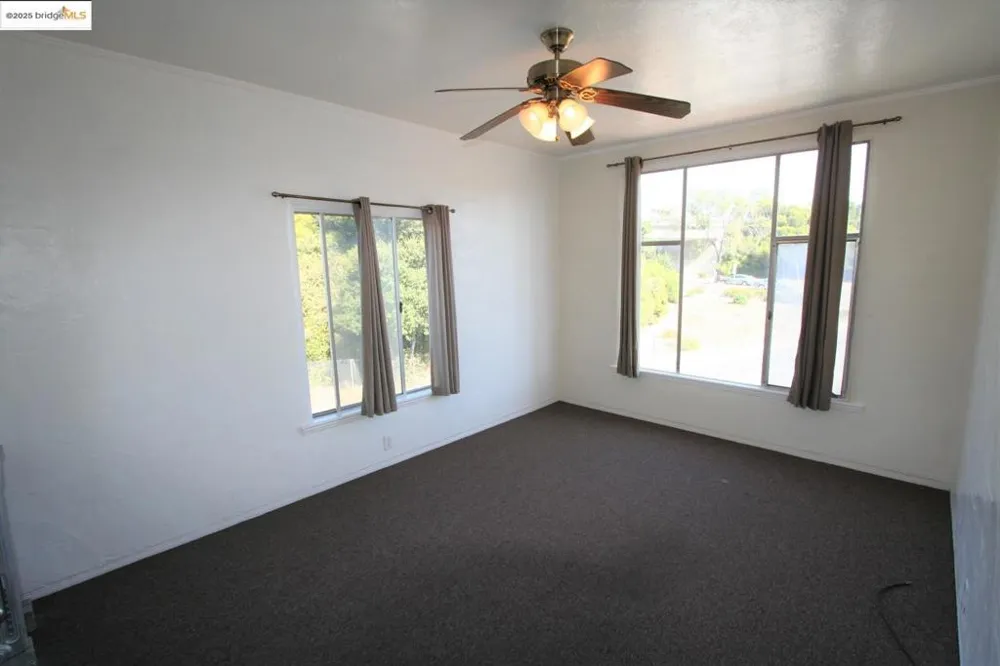 1458 E 33rd Street Oakland, CA 94602