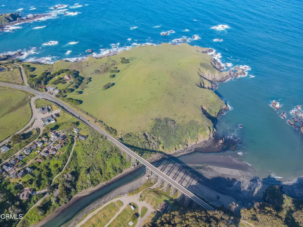 3400 Highway 1 Albion, CA 95410