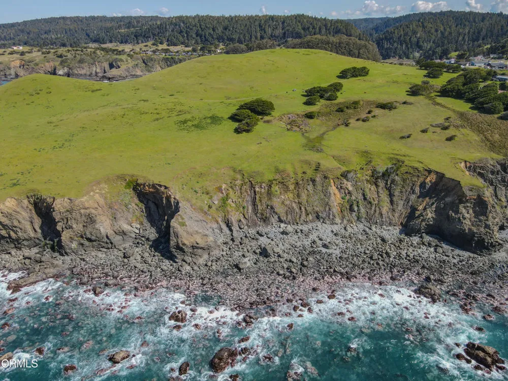 3400 Highway 1 Albion, CA 95410