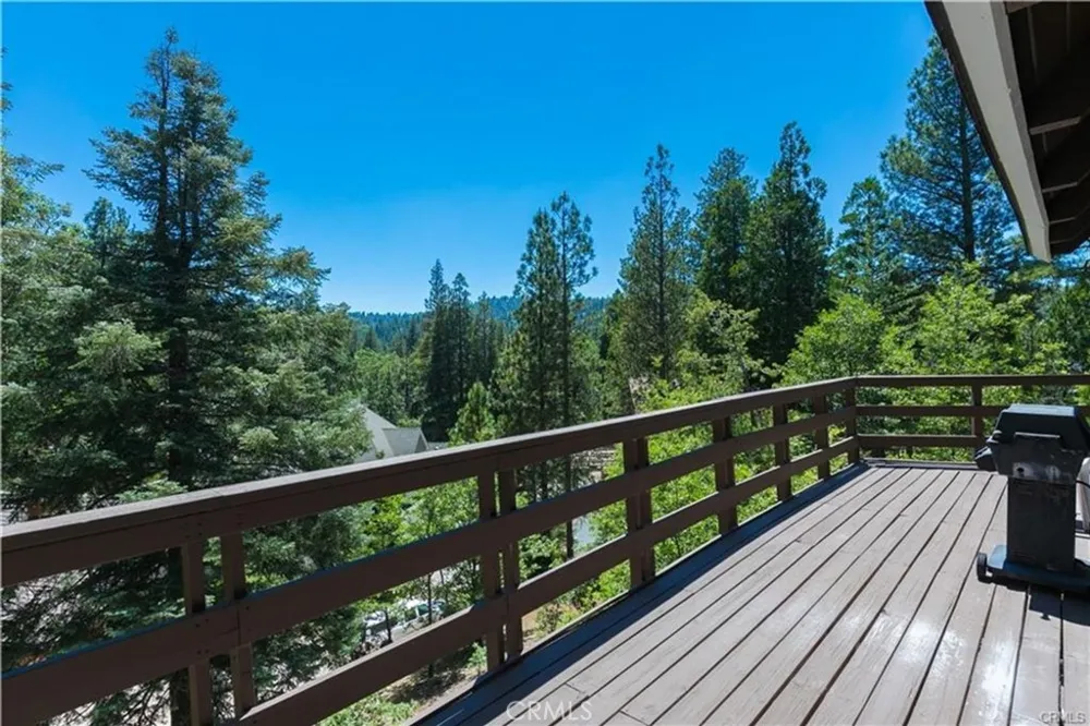 676 Grass Valley Road Lake Arrowhead, CA 92352