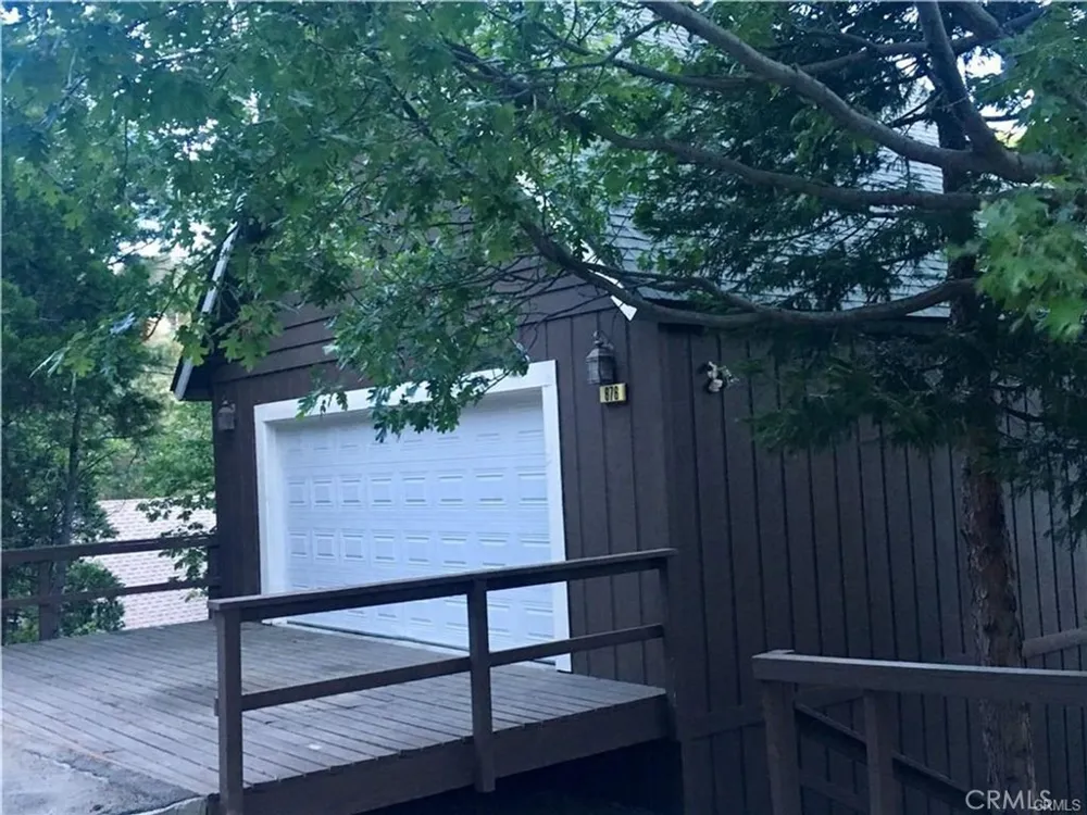 676 Grass Valley Road Lake Arrowhead, CA 92352