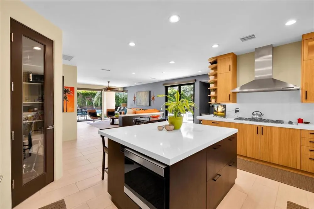 45730 Indian Canyon Road Indian Wells, CA 92210