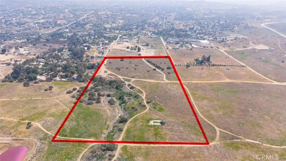 West of Rawhide Ln Riverside, CA 92504