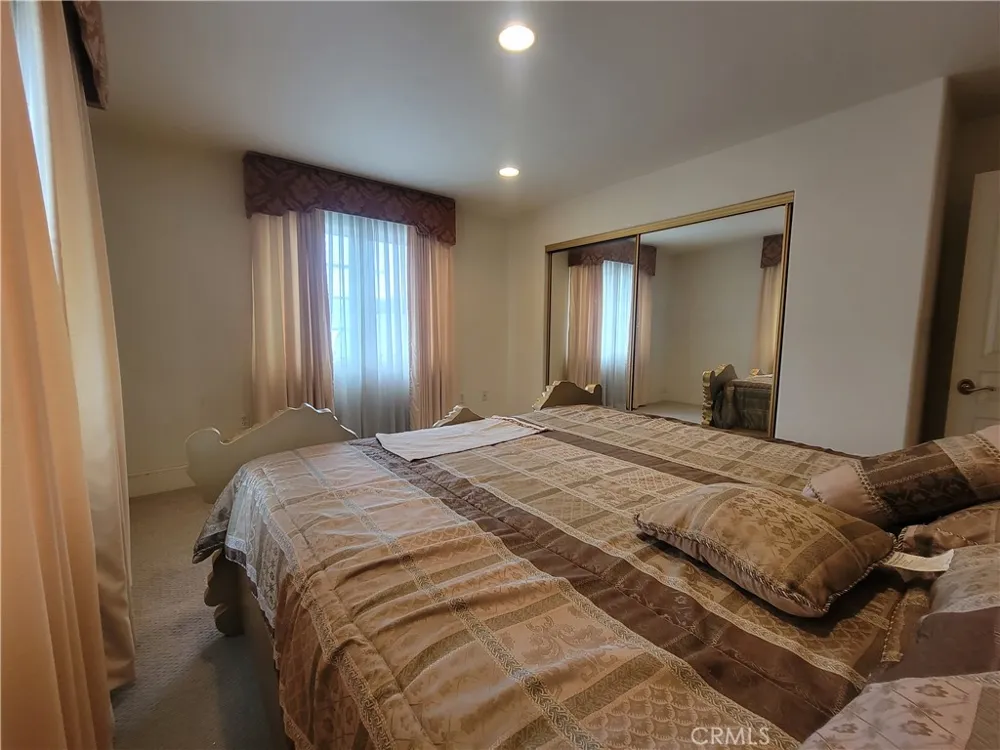 8009 Rose Street Paramount, CA 90723