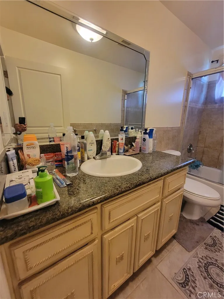 8009 Rose Street Paramount, CA 90723