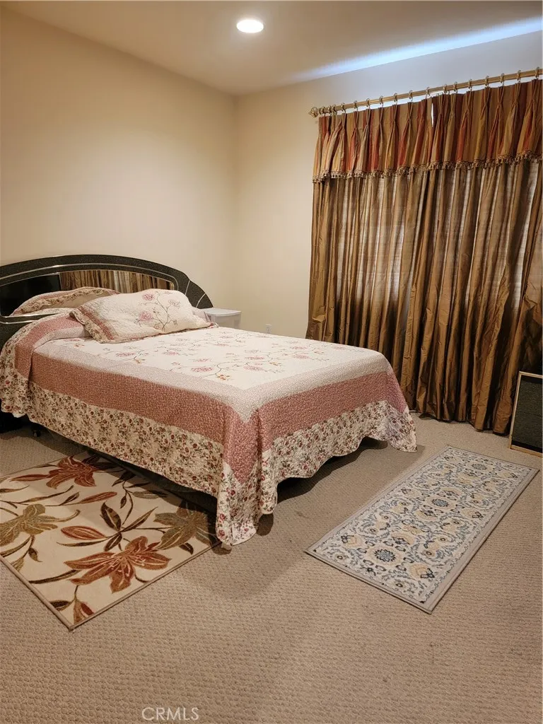 8009 Rose Street Paramount, CA 90723