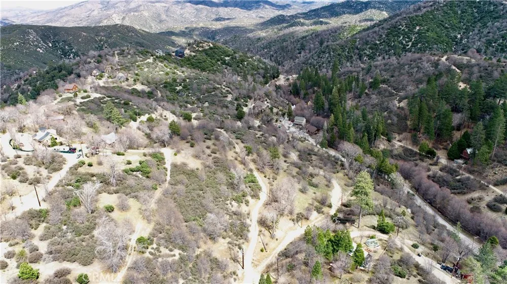 walnut Cedar Glen, CA 92321