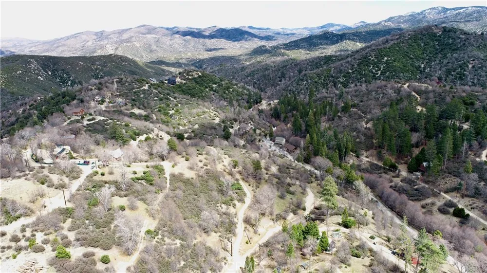 walnut Cedar Glen, CA 92321