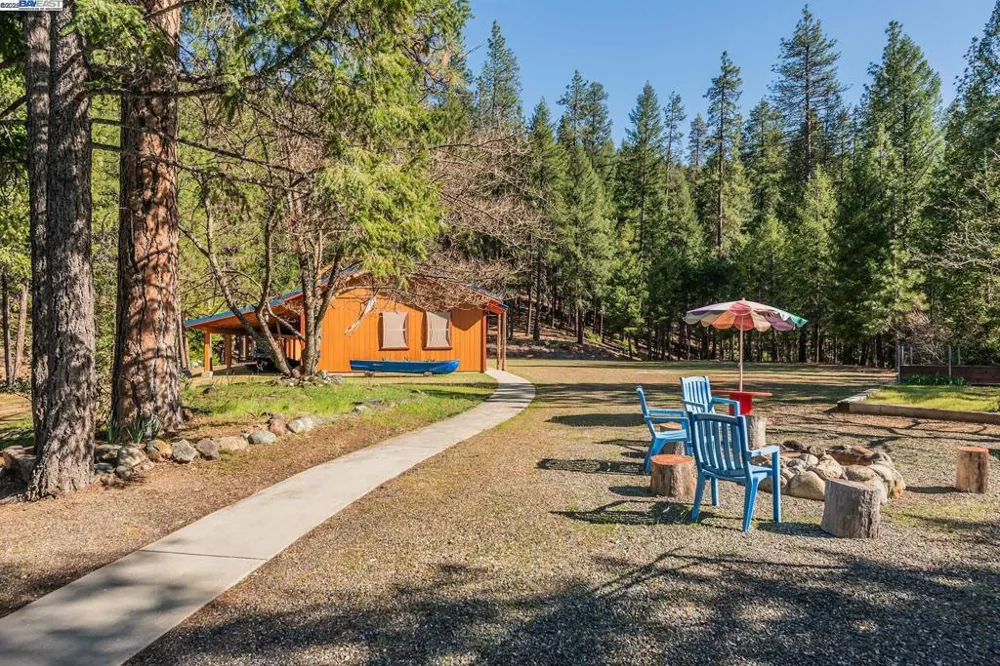 8341 East Side Rd Trinity Center, CA 96091