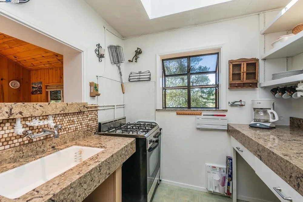 8341 East Side Rd Trinity Center, CA 96091