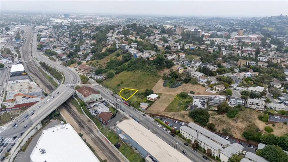 2 Marianna Ave El Sereno, CA 90032