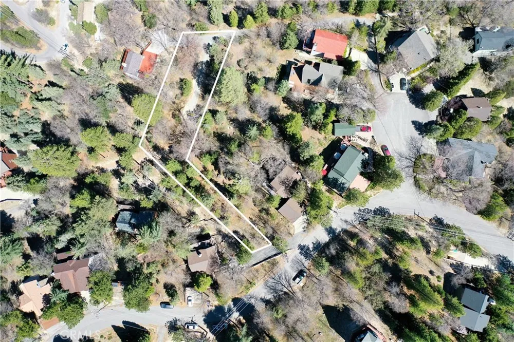 Yukon Drive Lake Arrowhead, CA 92352