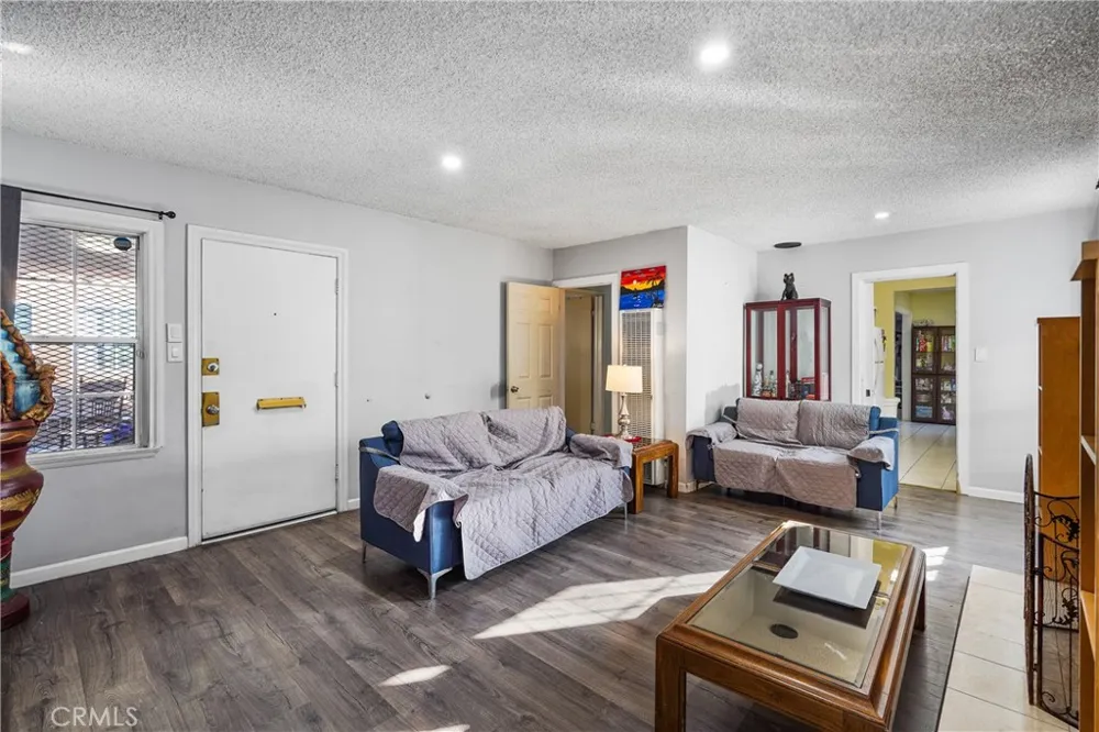 3938 Dalton Ave Los Angeles, CA 90062