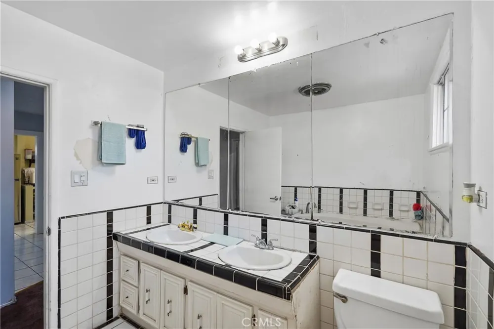 3938 Dalton Ave Los Angeles, CA 90062