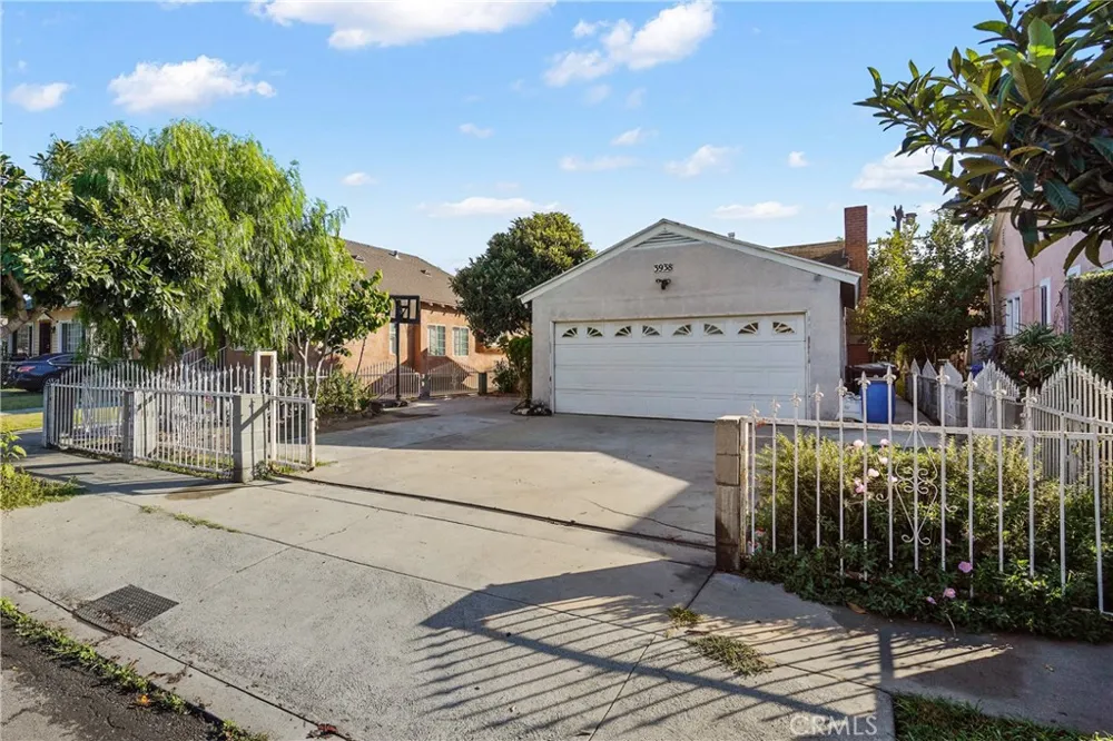 3938 Dalton Ave Los Angeles, CA 90062