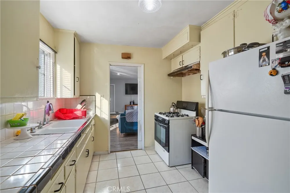 3938 Dalton Ave Los Angeles, CA 90062