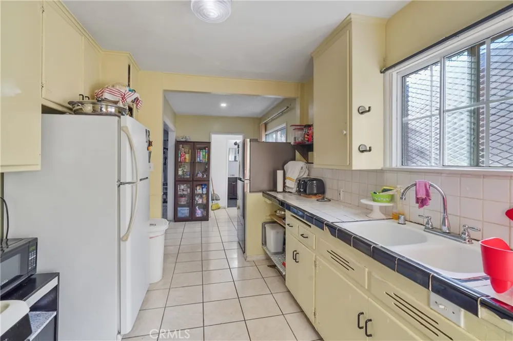 3938 Dalton Ave Los Angeles, CA 90062