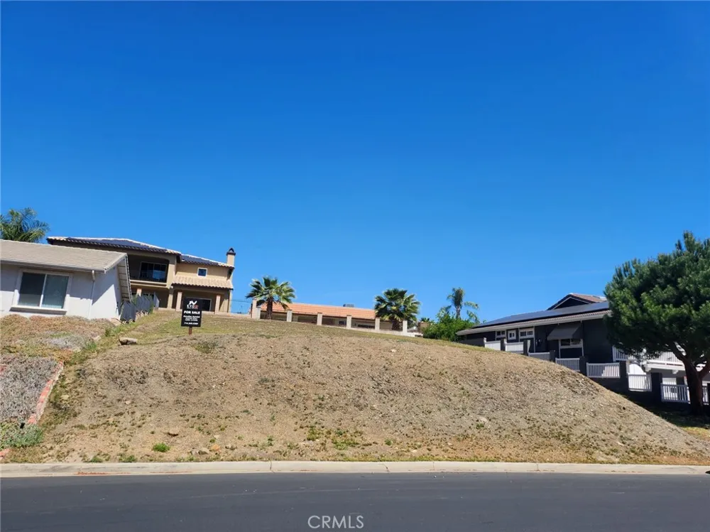 22720 Blue Teal Canyon Lake, CA 92587