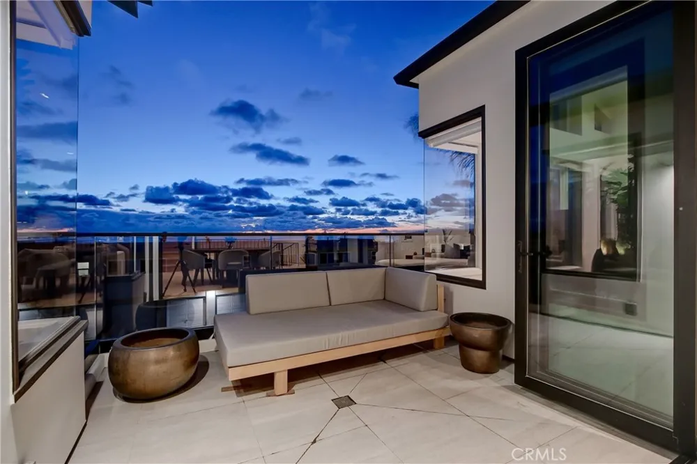 1712 Manhattan Avenue Hermosa Beach, CA 90254