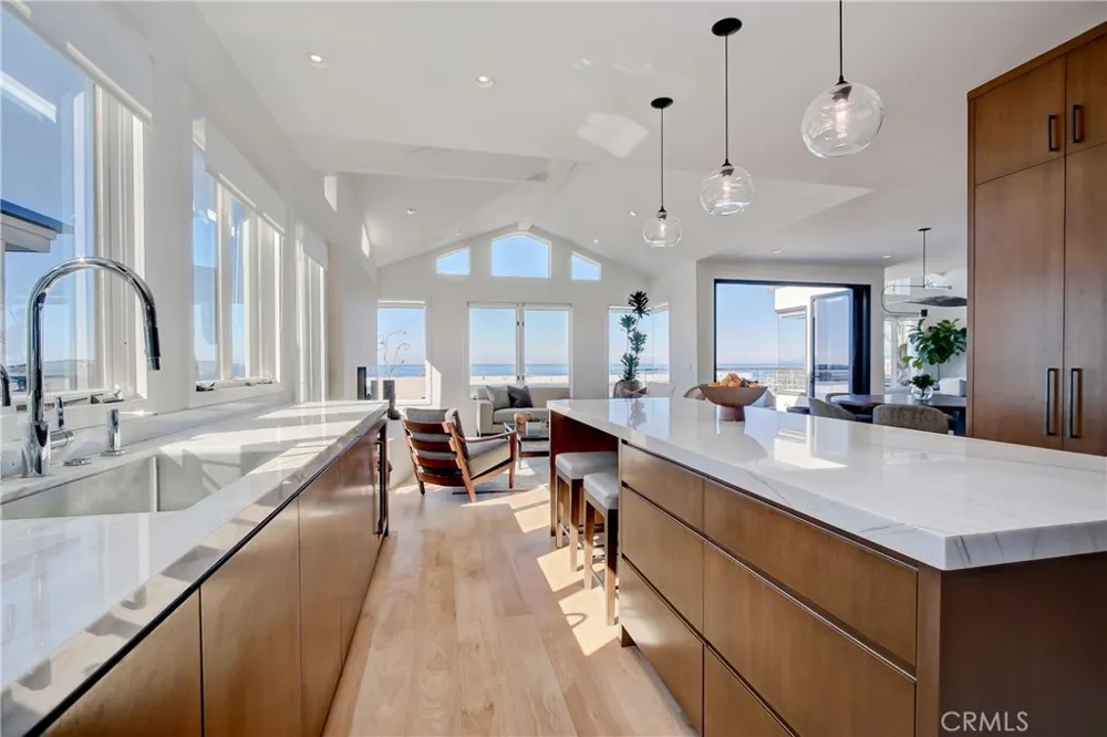 1712 Manhattan Avenue Hermosa Beach, CA 90254