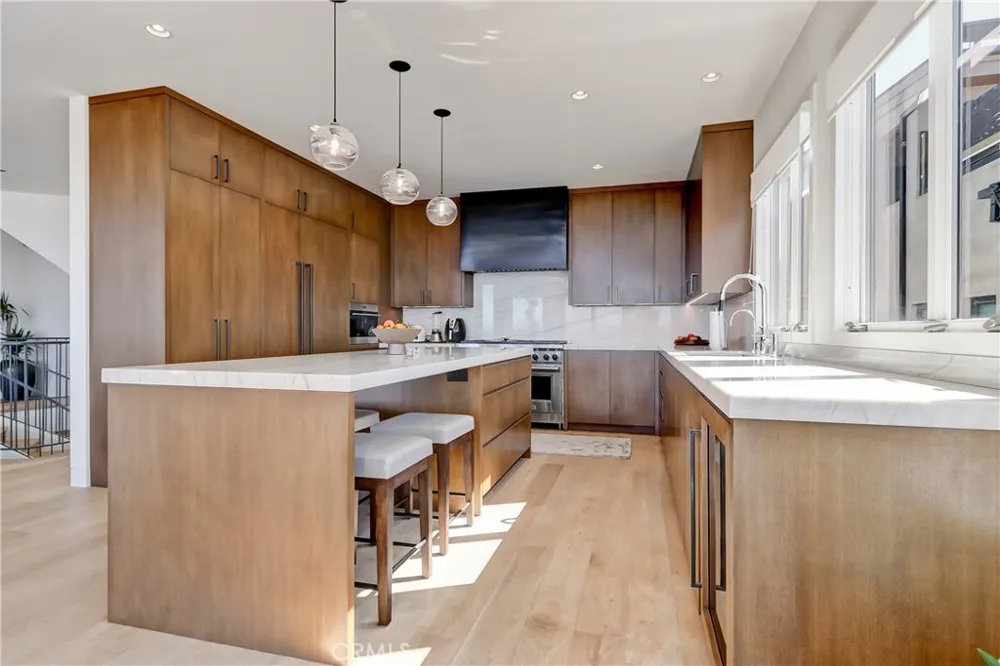 1712 Manhattan Avenue Hermosa Beach, CA 90254