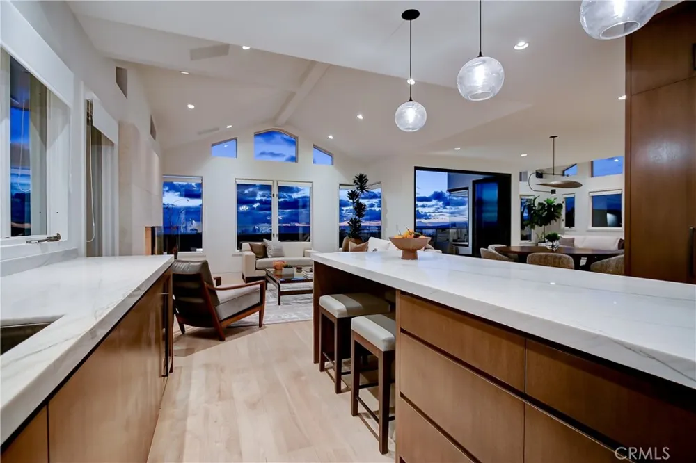 1712 Manhattan Avenue Hermosa Beach, CA 90254