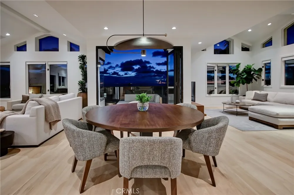 1712 Manhattan Avenue Hermosa Beach, CA 90254
