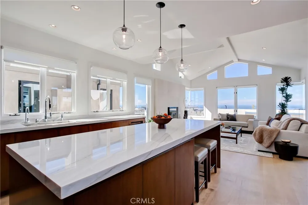 1712 Manhattan Avenue Hermosa Beach, CA 90254