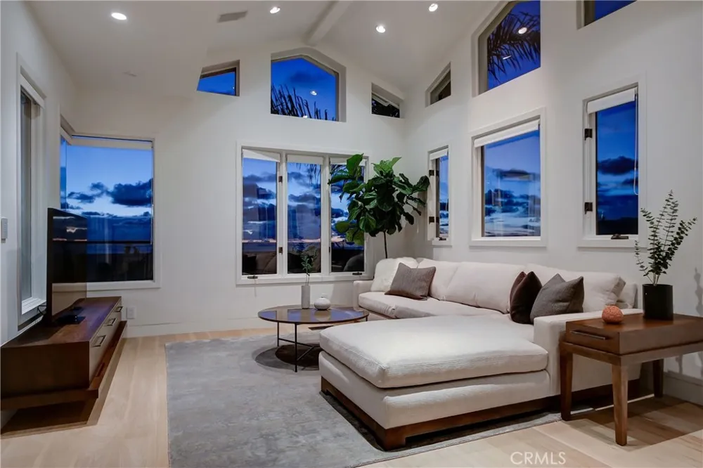 1712 Manhattan Avenue Hermosa Beach, CA 90254