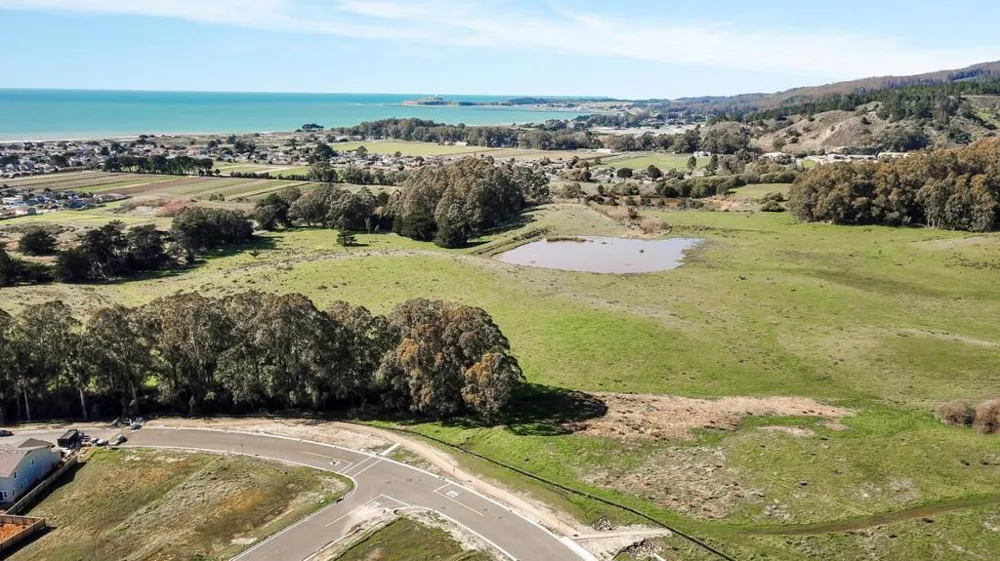 Upper Terrace Avenue Half Moon Bay, CA 94019