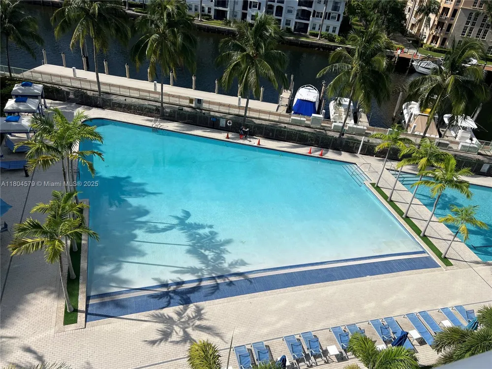 2950 NE 188th St #444 Aventura, FL 33180