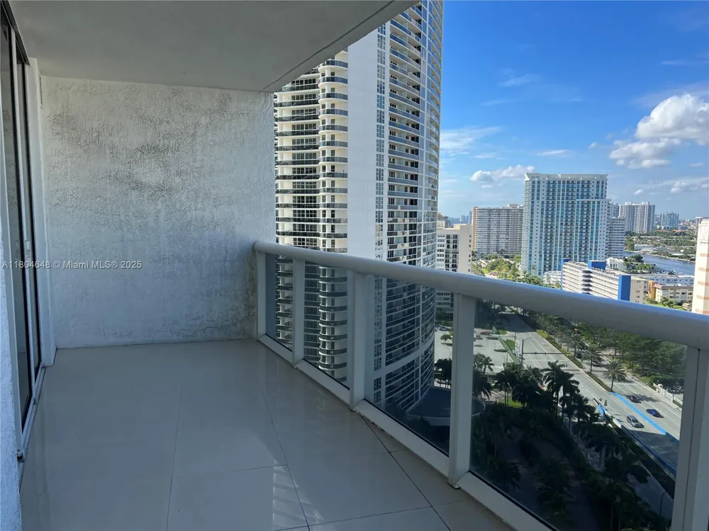 1800 S Ocean Dr #2006 Hallandale Beach, FL 33009
