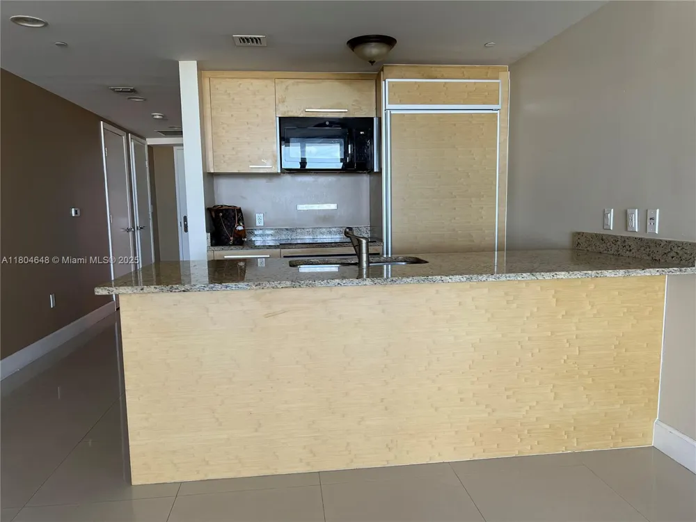 1800 S Ocean Dr #2006 Hallandale Beach, FL 33009