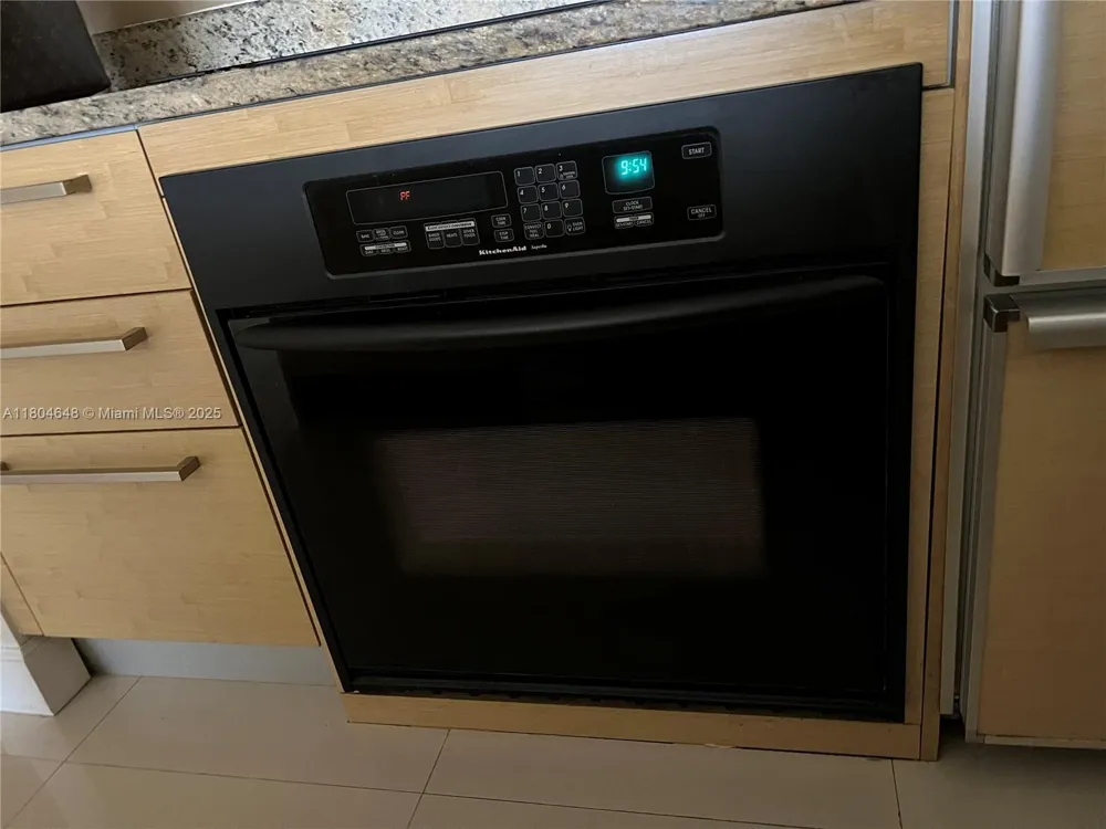 1800 S Ocean Dr #2006 Hallandale Beach, FL 33009