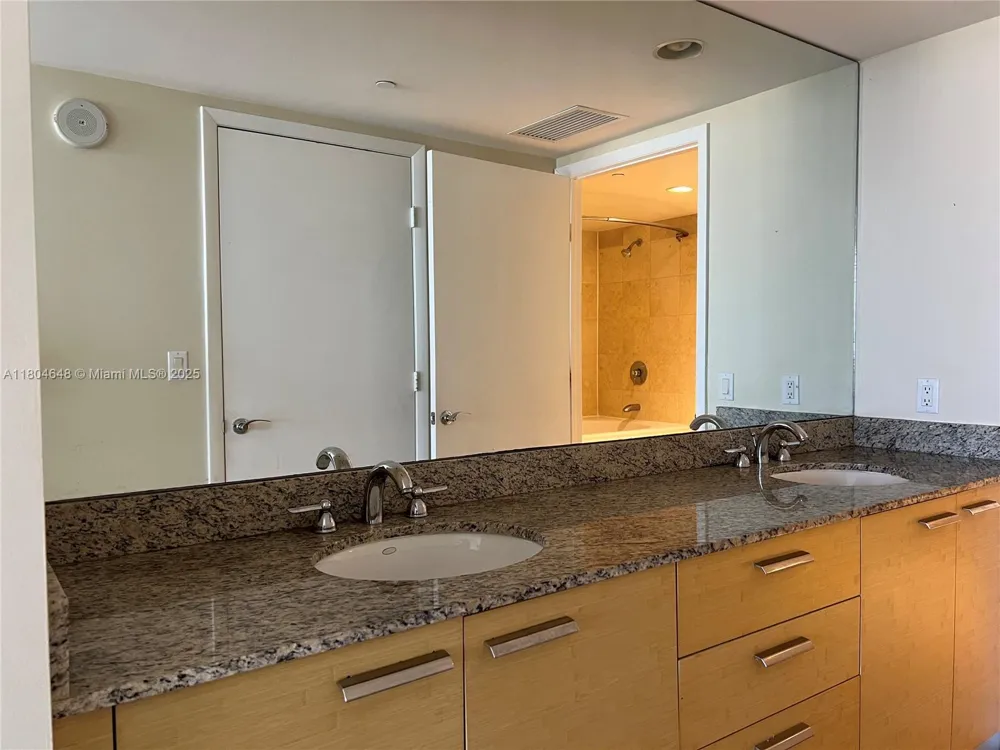 1800 S Ocean Dr #2006 Hallandale Beach, FL 33009