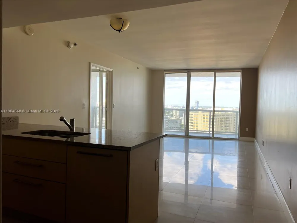 1800 S Ocean Dr #2006 Hallandale Beach, FL 33009